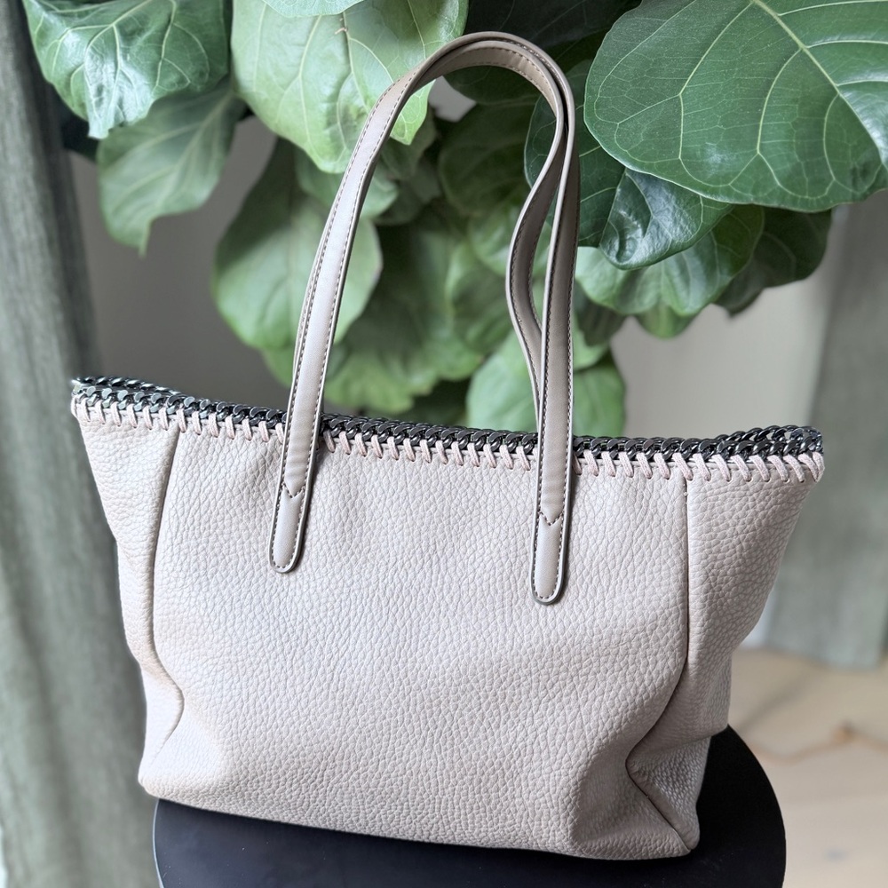 Urban Expressions vegan tote bag